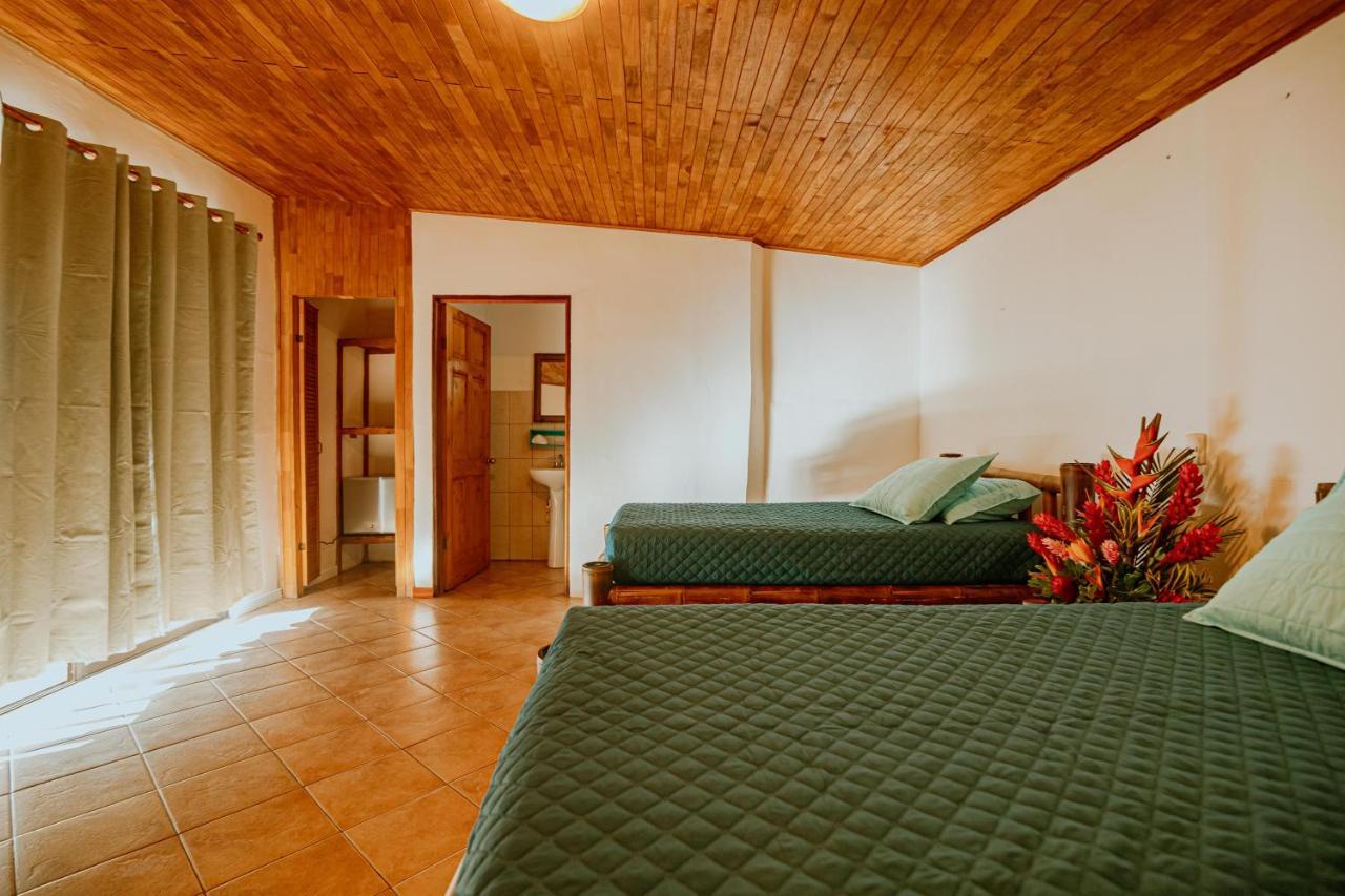 Hotel Planeta Sano Manuel Antonio Bagian luar foto