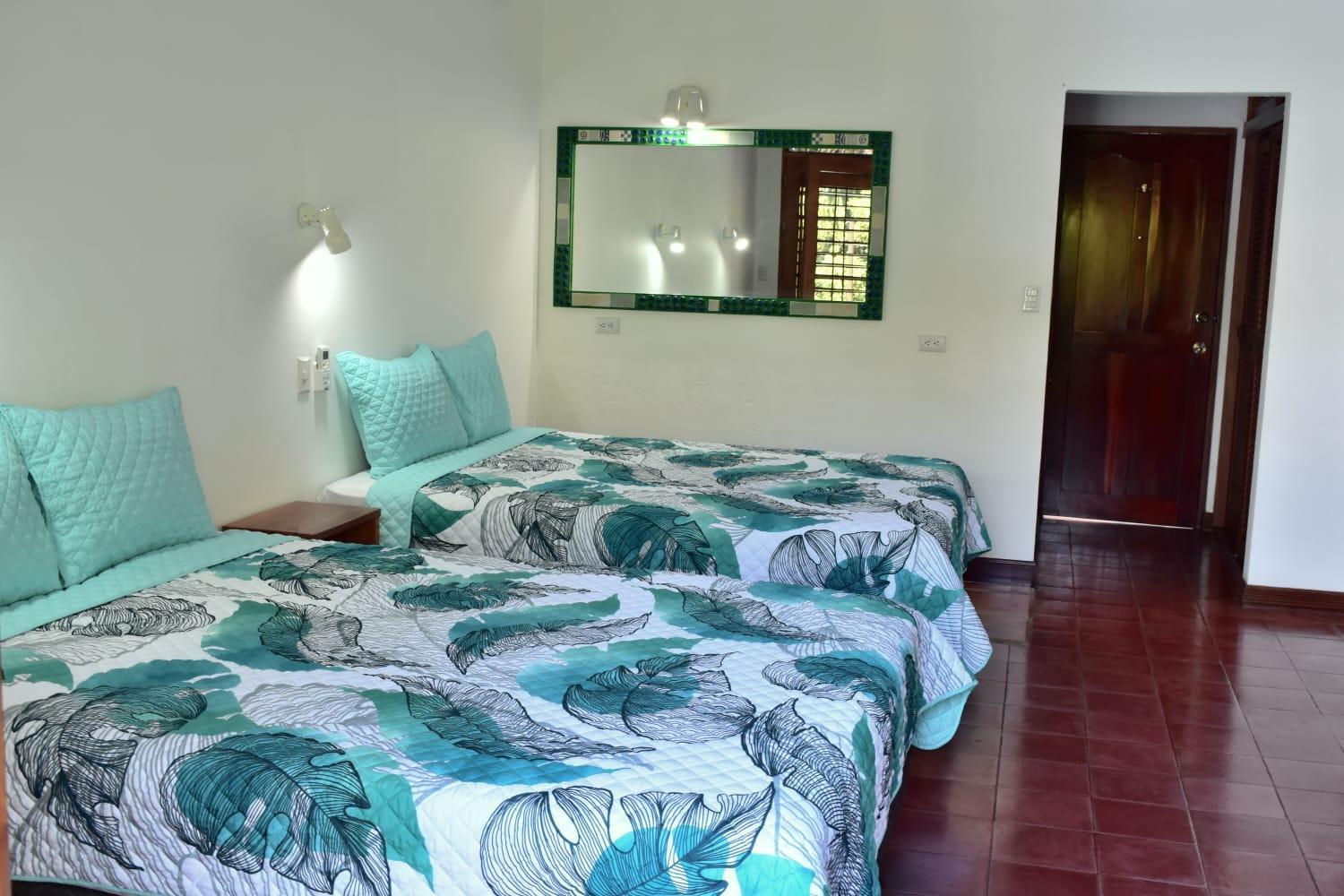 Hotel Planeta Sano Manuel Antonio Bagian luar foto