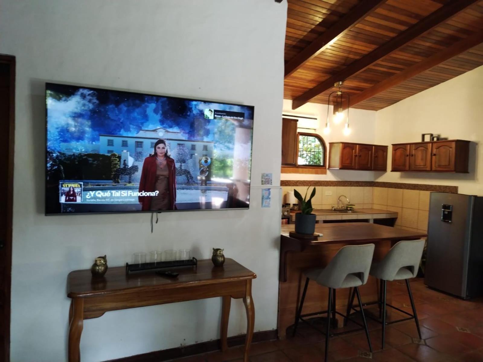 Hotel Planeta Sano Manuel Antonio Bagian luar foto