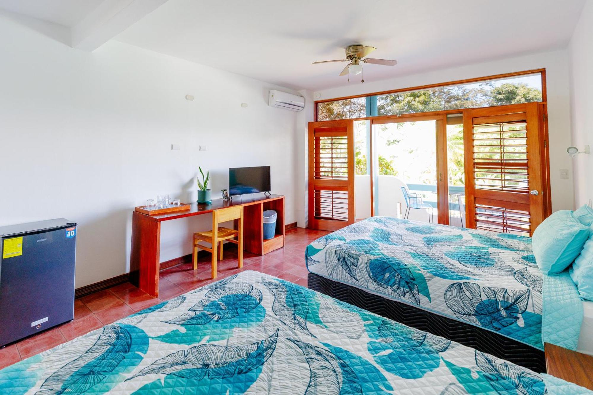 Hotel Planeta Sano Manuel Antonio Bagian luar foto