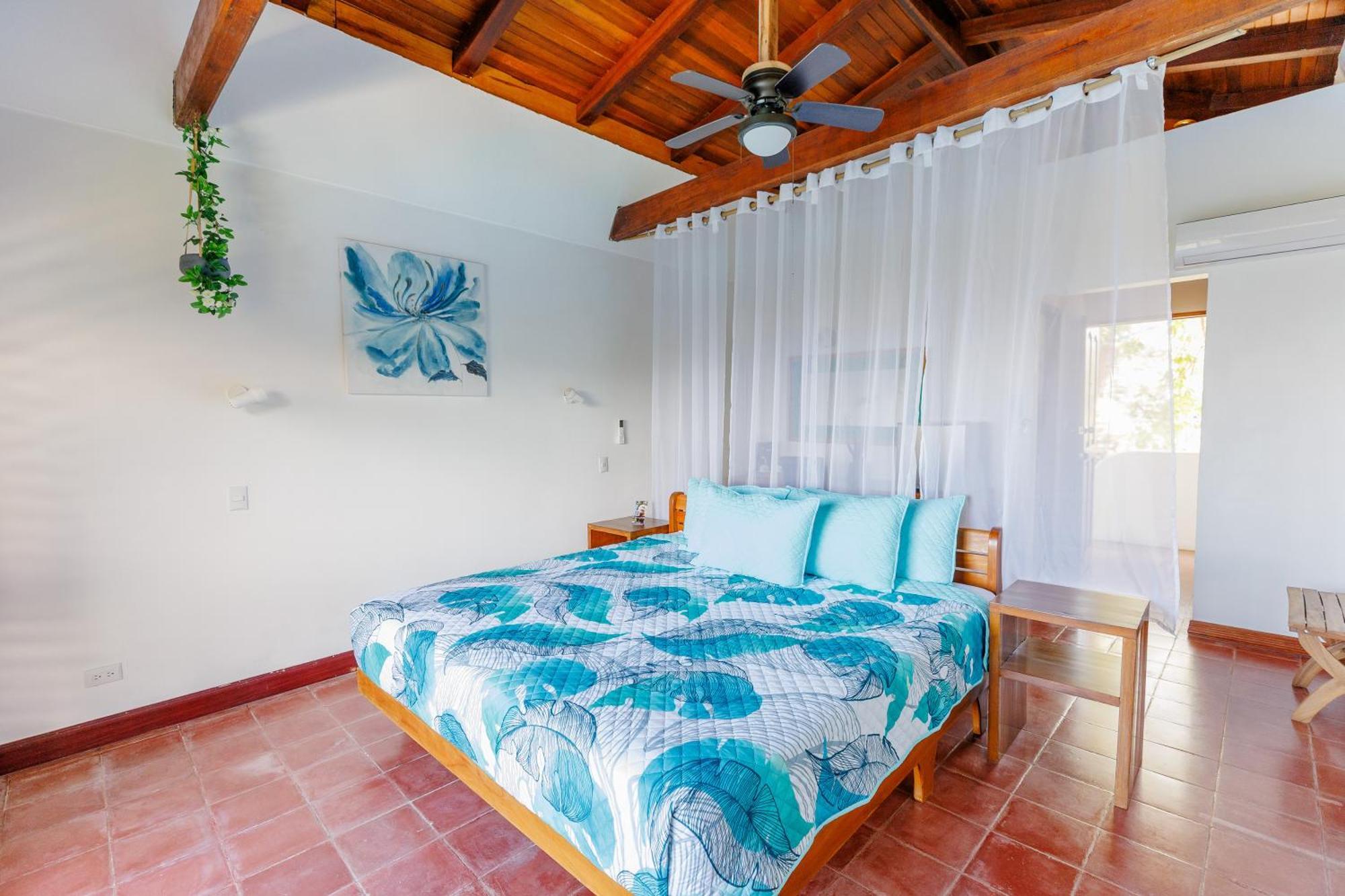 Hotel Planeta Sano Manuel Antonio Bagian luar foto