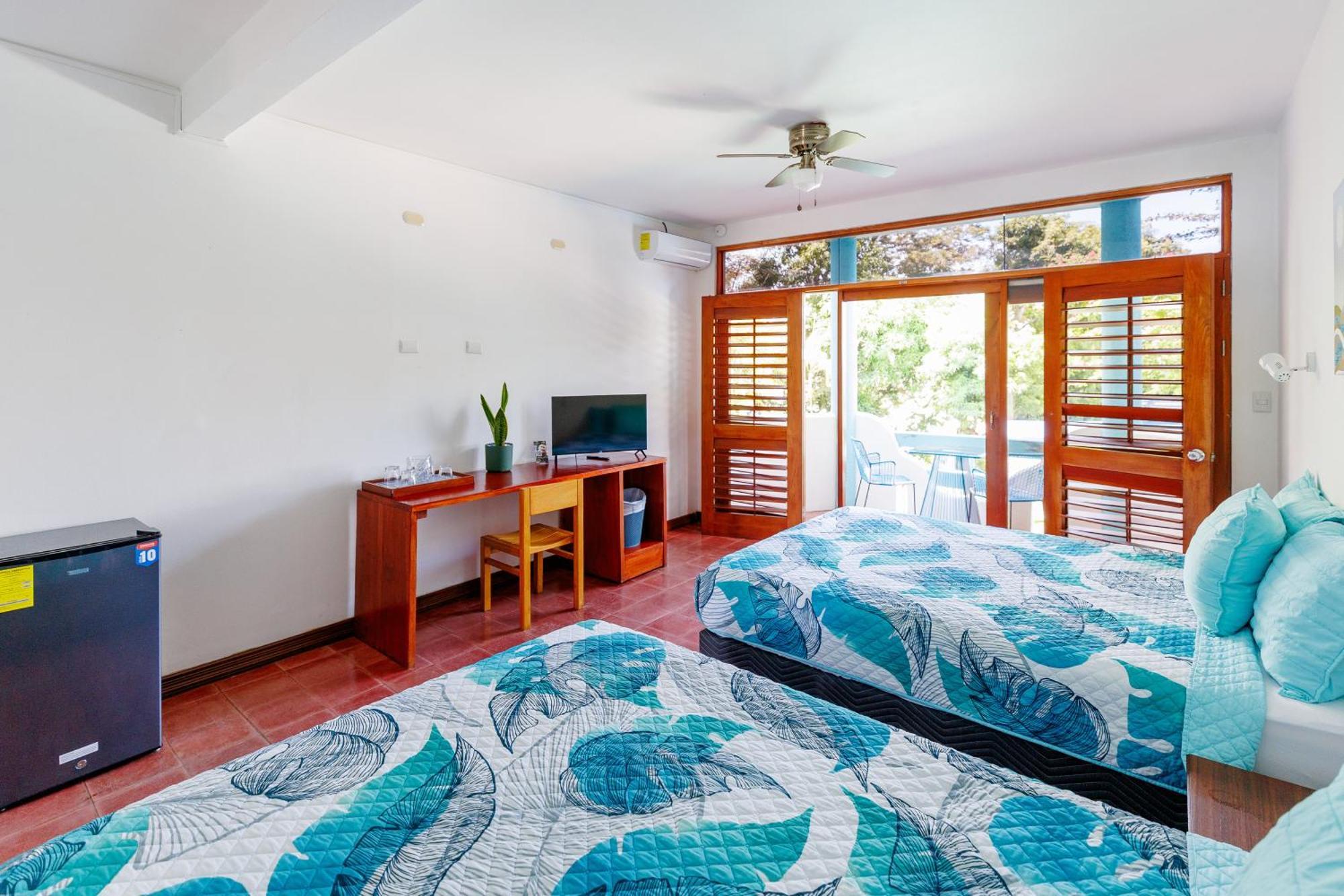 Hotel Planeta Sano Manuel Antonio Bagian luar foto